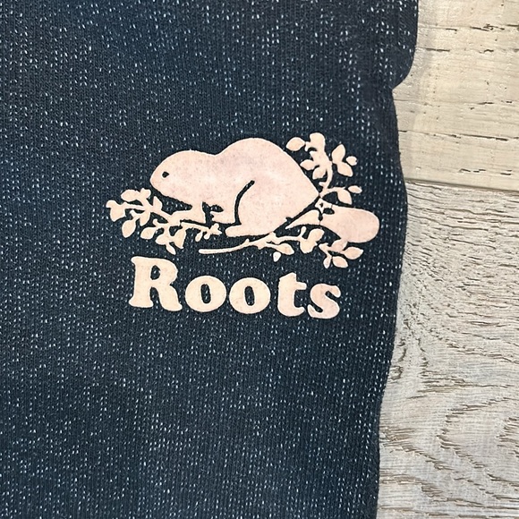 Roots Sweats with ROOTS on bum, pink lettering, sz 10 children’s - Picture 3 of 4